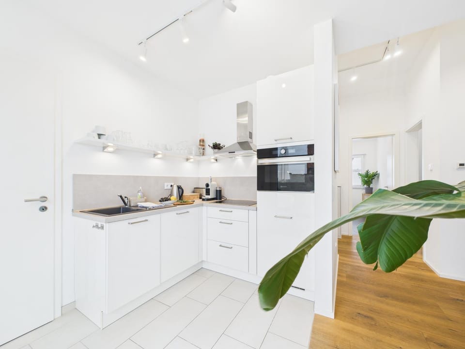 Coffee/tea facilities, Kitchen or kitchenette, dishwasher, microwave, toaster, toaster, kitchen, kitchen