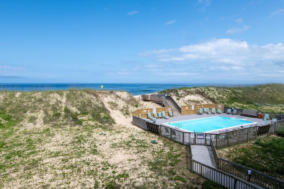 Heron Cove 203N - Nags Head, Oceanfront Luxury 3 BR Condo, Flex Stays, Pool House in Nags Head