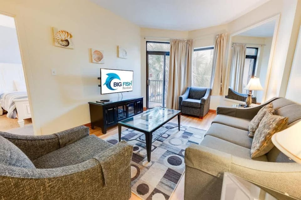 Contemporary 2BR Beach Colony Resort, Pools, View House in Myrtle Beach