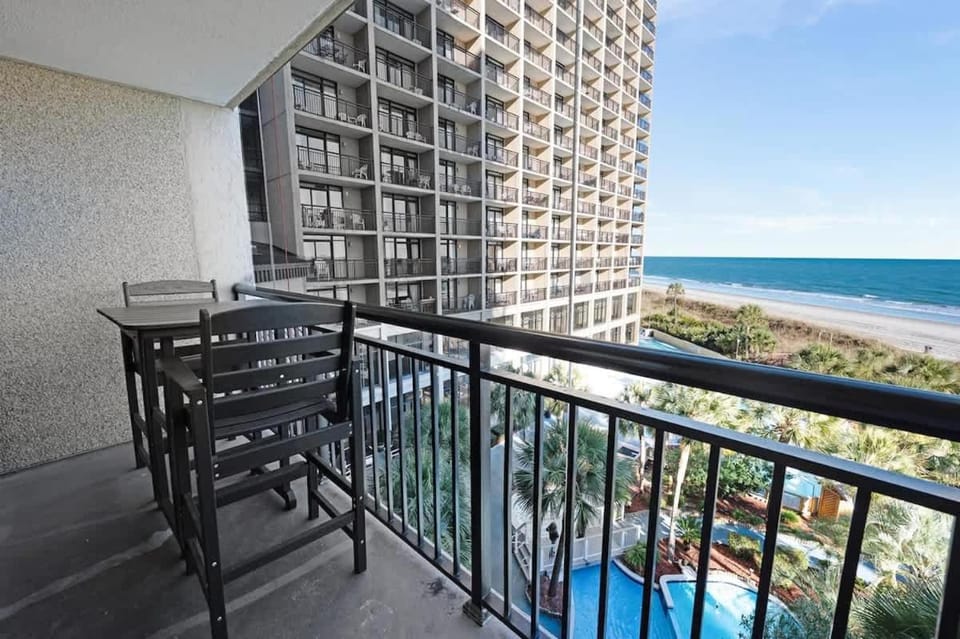 New,Low Floor,1BR Ocean Front with Updated Kitchen House in North Myrtle Beach
