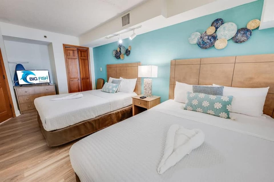 Low Floor 1BR, Direct Oceanfront Beautiful, Pools House in North Myrtle Beach