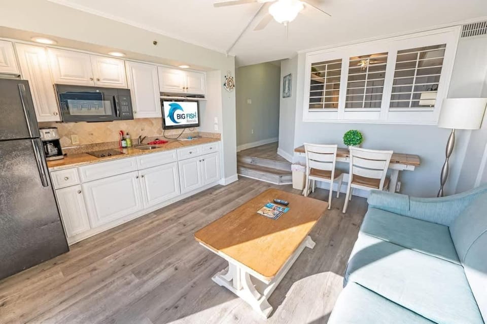 New Direct Oceanfront, Amazing Views at Beach Cove House in North Myrtle Beach