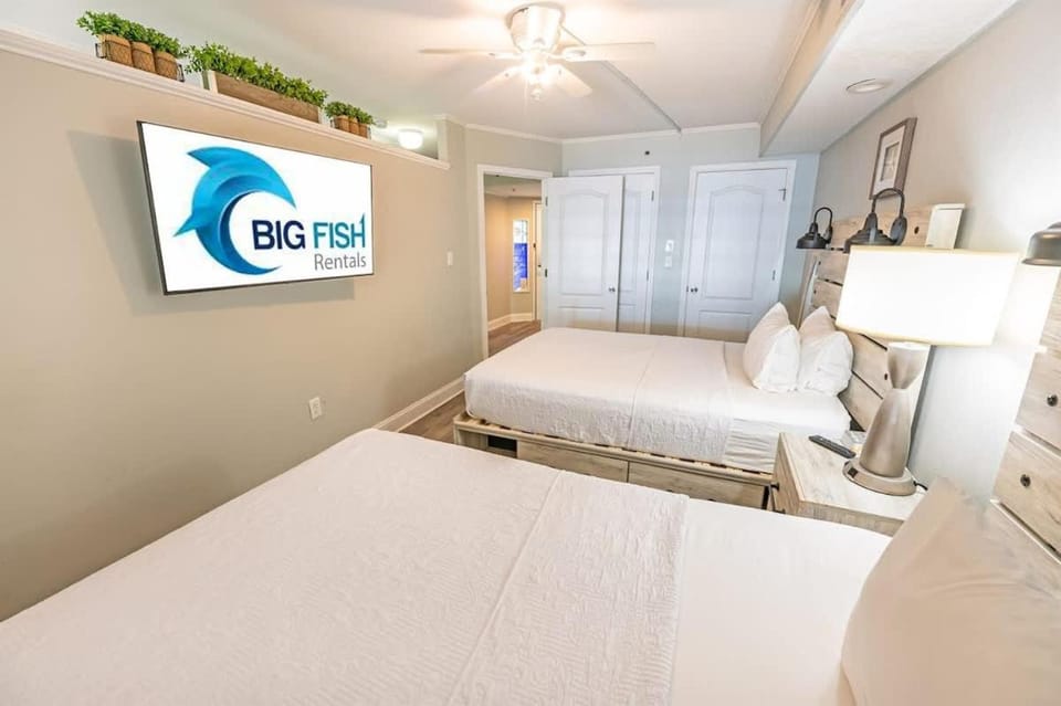 New Direct Oceanfront, Amazing Views at Beach Cove House in North Myrtle Beach
