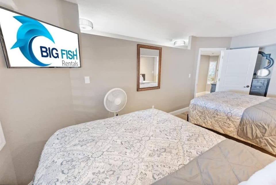 Stunning Oceanfront Remodeled,Flooring,New Kitchen House in North Myrtle Beach