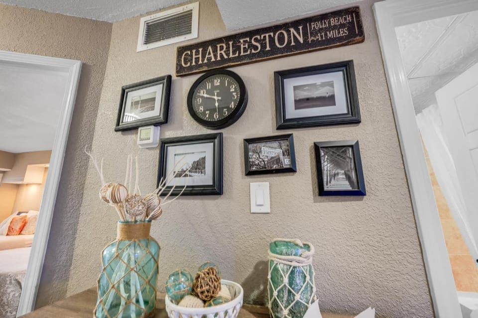 Beach Cove 1BR Oceanfront Condo,Nice Balcony,Pools House in North Myrtle Beach