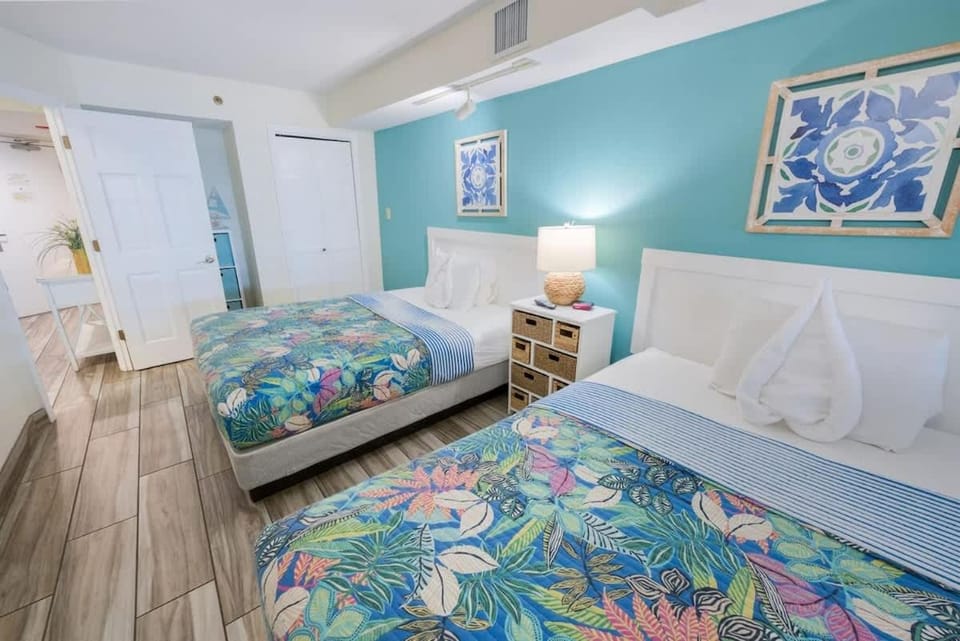 Stunning Oceanfront Getaway Luxurious Resort Pools House in North Myrtle Beach