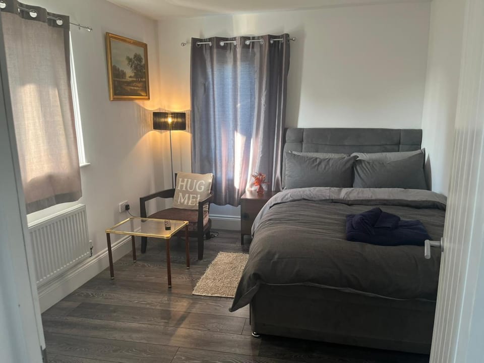 Keep Green Abode Vacation rental in Runnymede District