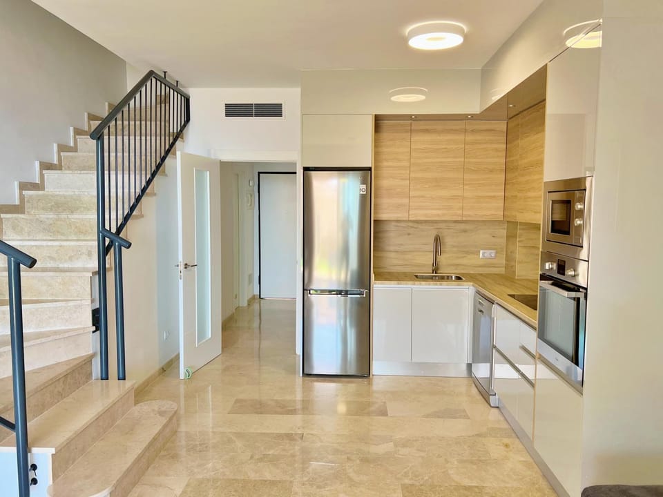 Kitchen or kitchenette, oven