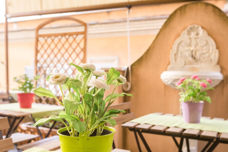Property building, Patio, Balcony/Terrace, Decorative detail