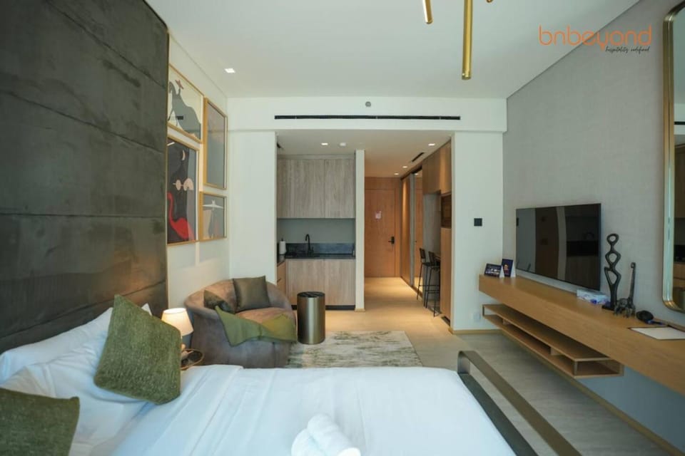 The Autograph-Art Meets Comfort Apartment in Dubai