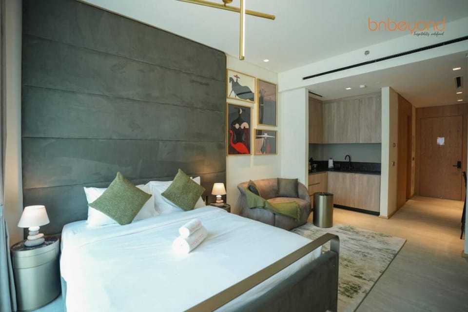 The Autograph-Art Meets Comfort Apartment in Dubai