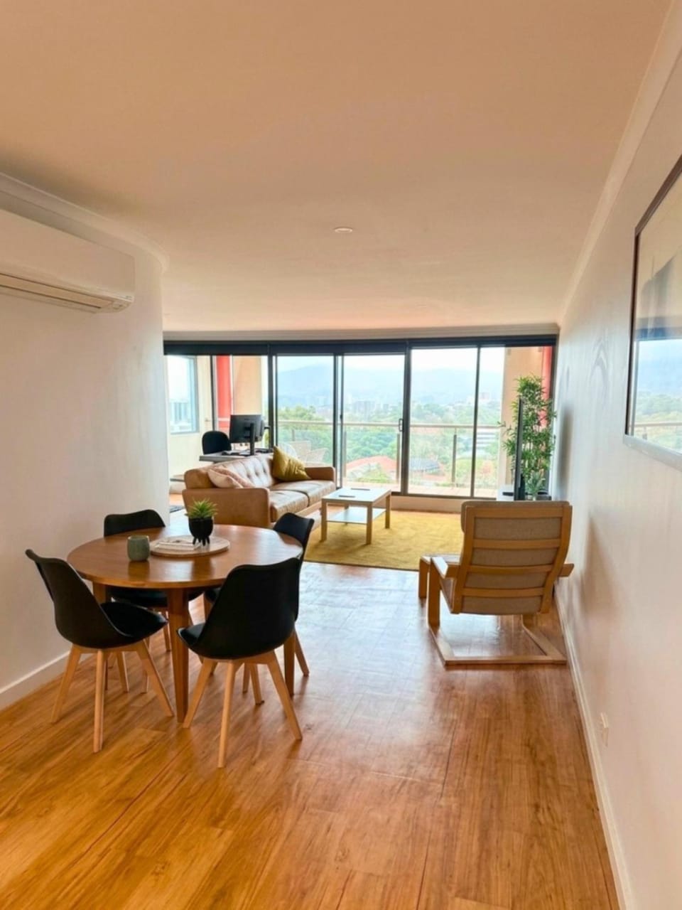 Stunning 2Brm in Braddon Apartment in Canberra