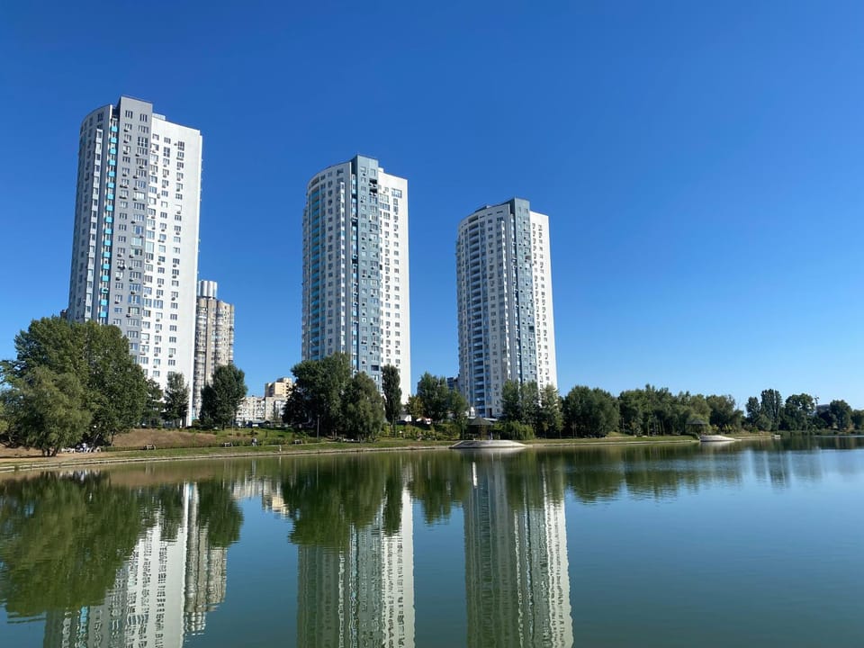 ObolonSky apartament on Obolon- ліфт та тепло без світла резевне живлення Apartment in Kiev City - Kyiv