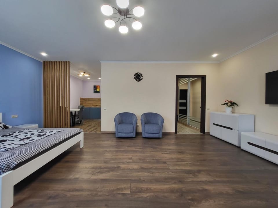 ObolonSky apartament on Obolon- ліфт та тепло без світла резевне живлення Apartment in Kiev City - Kyiv