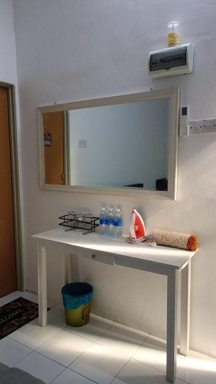 Ubudiyah dbangsal room stay 1 Capsule hotel in Selangor, Malaysia