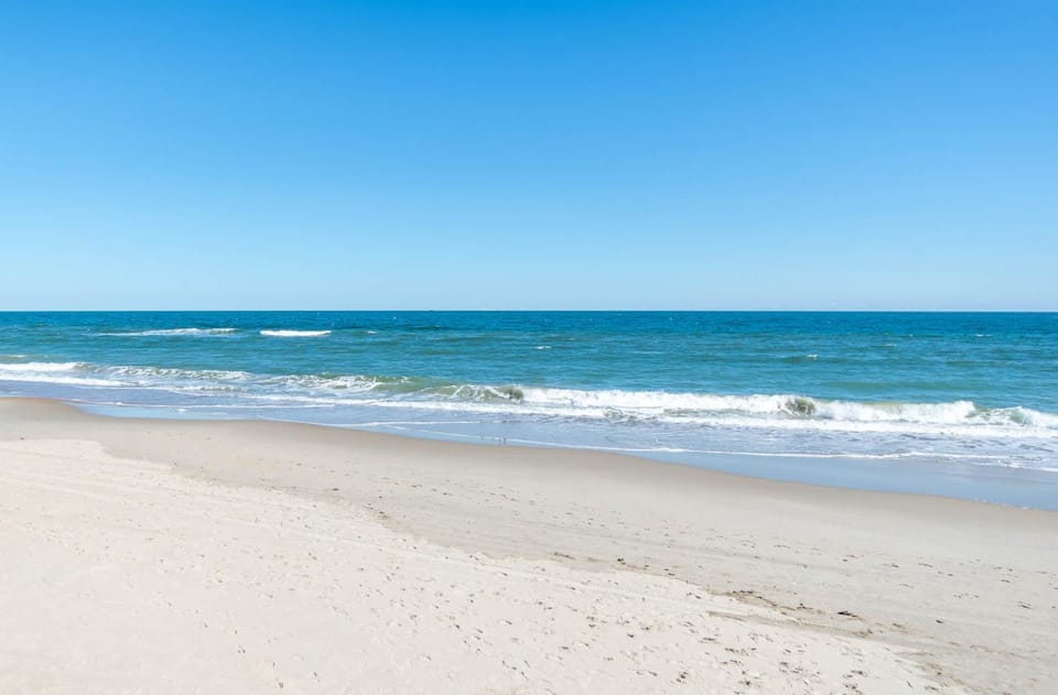 Into the Mystic - Corolla, Indian Summer Condos, Oceanside, 500 Ft to Beach, Community Pool, Tennis House in Corolla