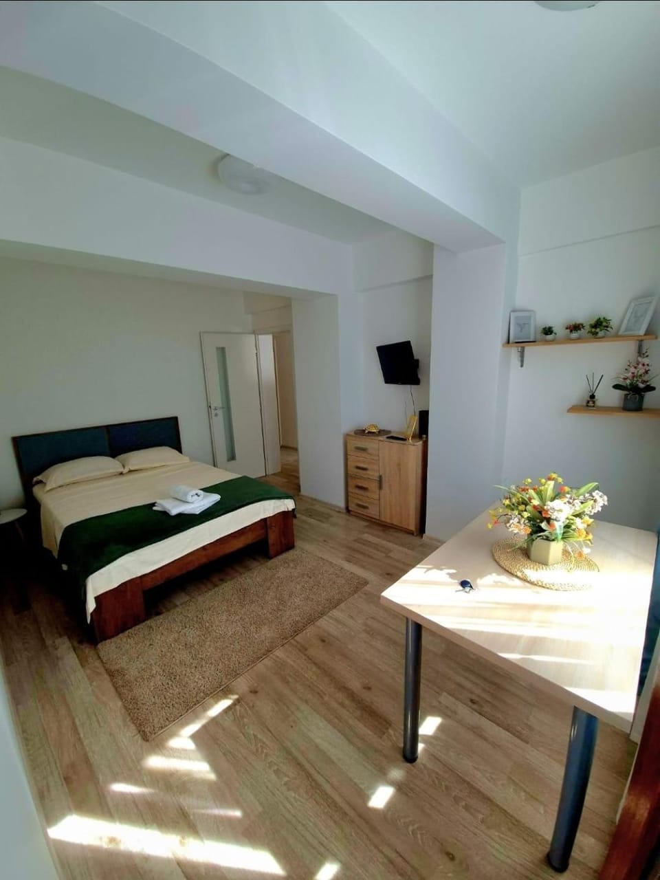 Bed, Bedroom