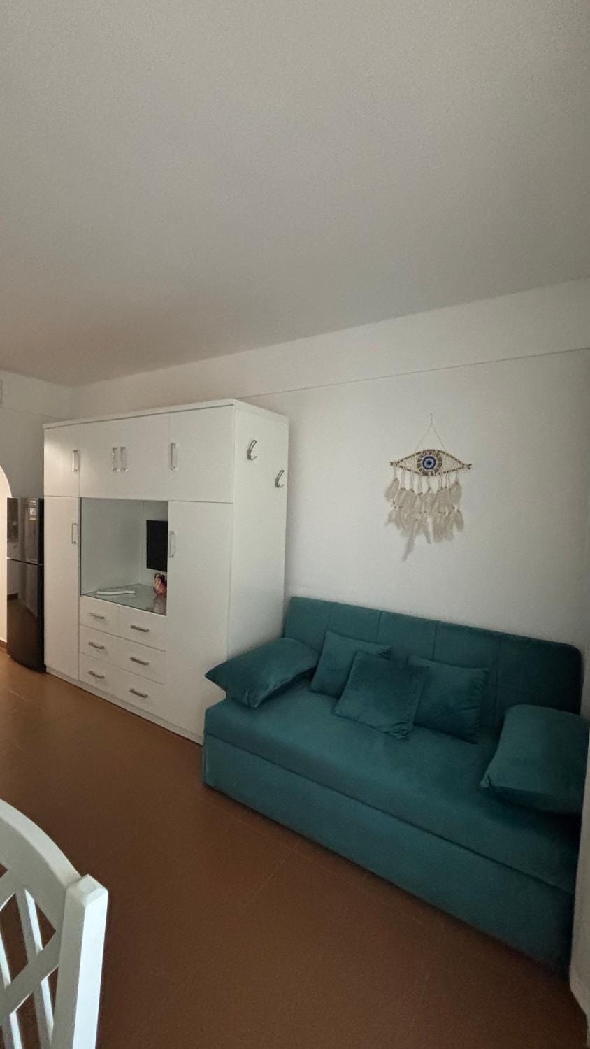 TV and multimedia, Seating area, wardrobe