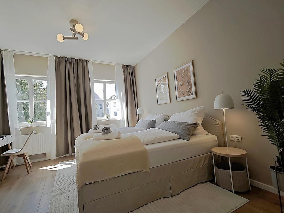 Bed, Bedroom
