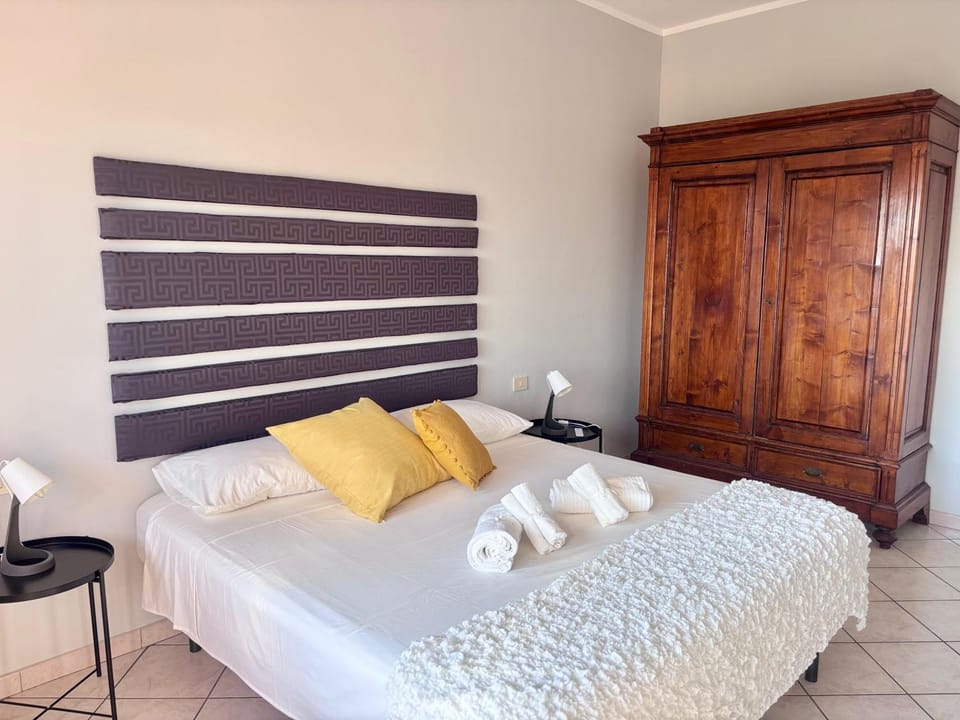 Bed, Photo of the whole room, Bedroom, towels, wardrobe