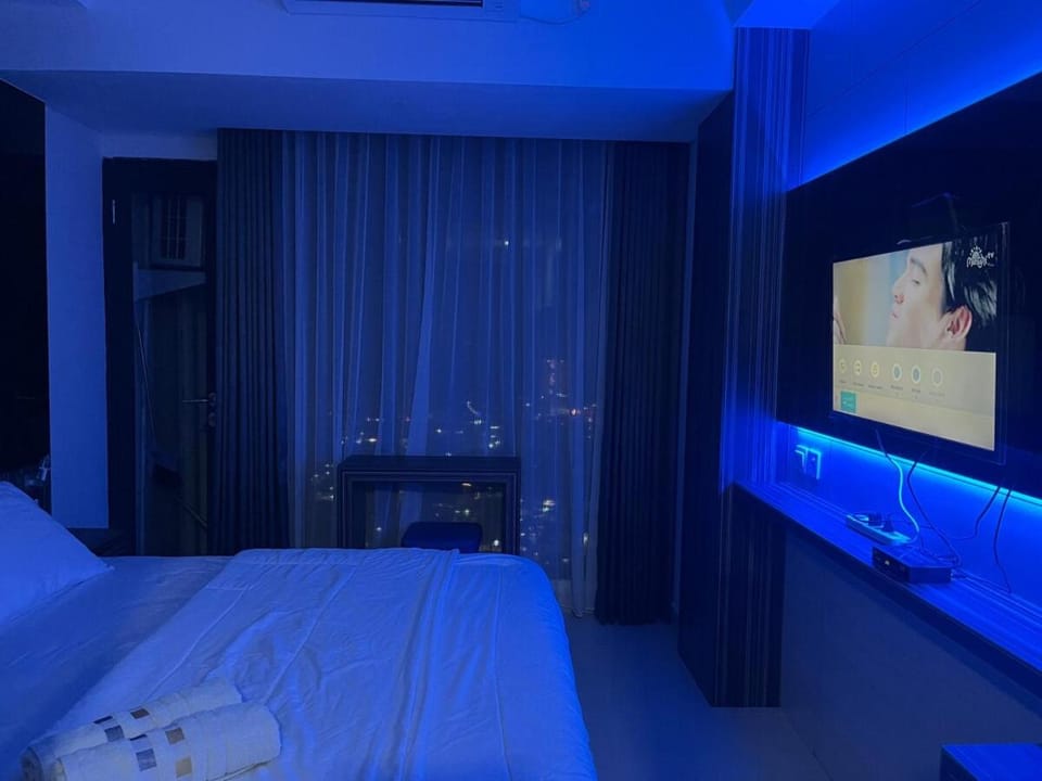 P7 Service Apartment With Netflix, Sea View and High Floor Apartment in Riau Islands, Indonesia