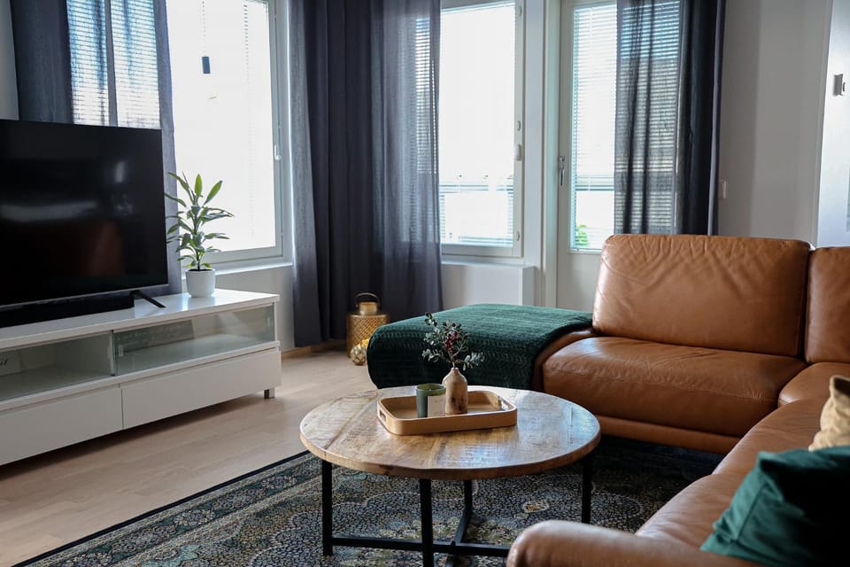 Communal lounge/ TV room, TV and multimedia, Living room, Seating area