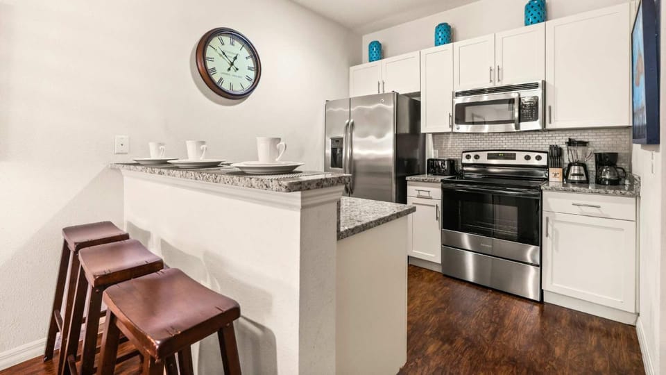 Upstay Modern 3BR Townhome with Pool near Disney House in Osceola County
