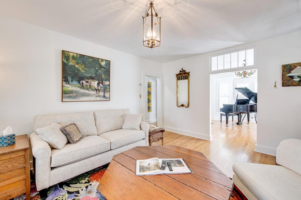 'Baby Grand on Main' Lebanon Home w/ Game Room! House in Kentucky