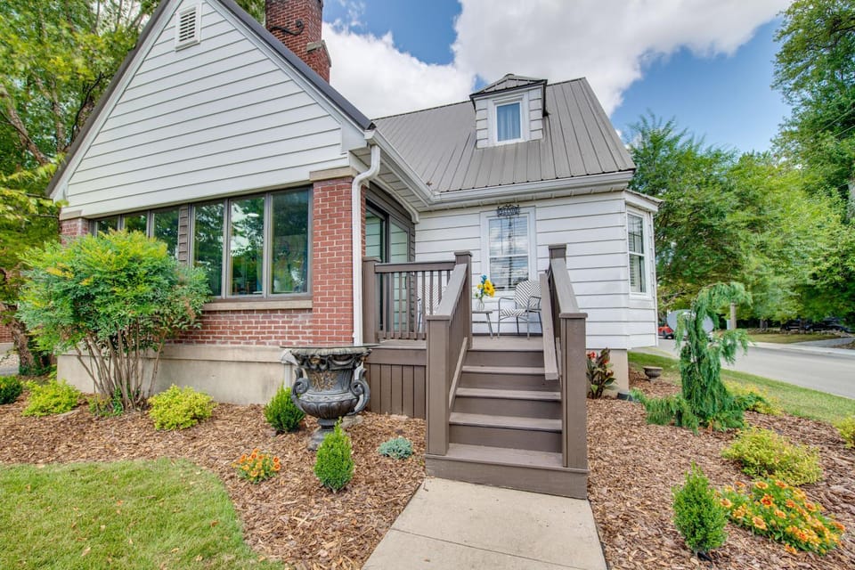 'Baby Grand on Main' Lebanon Home w/ Game Room! House in Kentucky