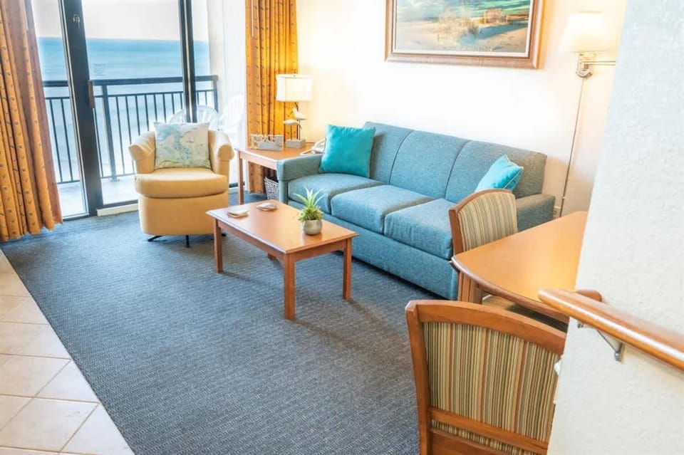 Penthouse! Ocean Front, Close to Barefoot Landing! House in North Myrtle Beach
