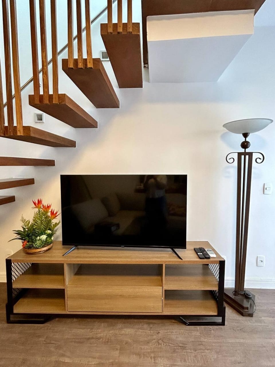 TV and multimedia, Seating area