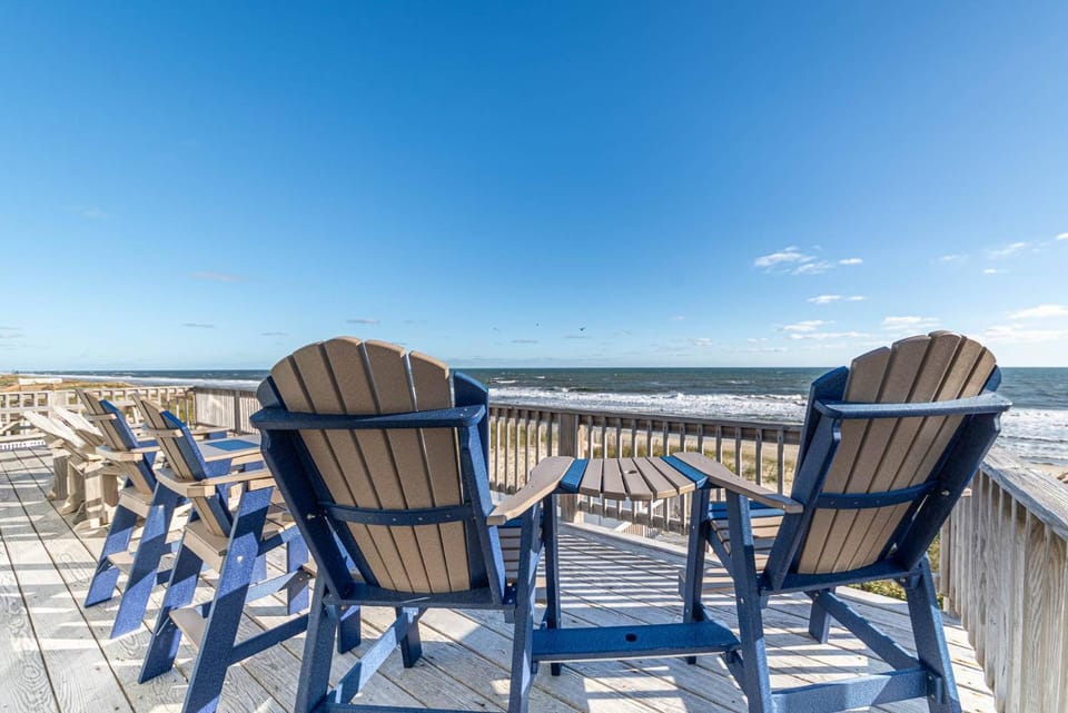 Jubilee by the Sea - Village at Nags Head, Oceanfront, Ocean View, Elevator, Pool, Hot Tub, Flex Stays House in Nags Head