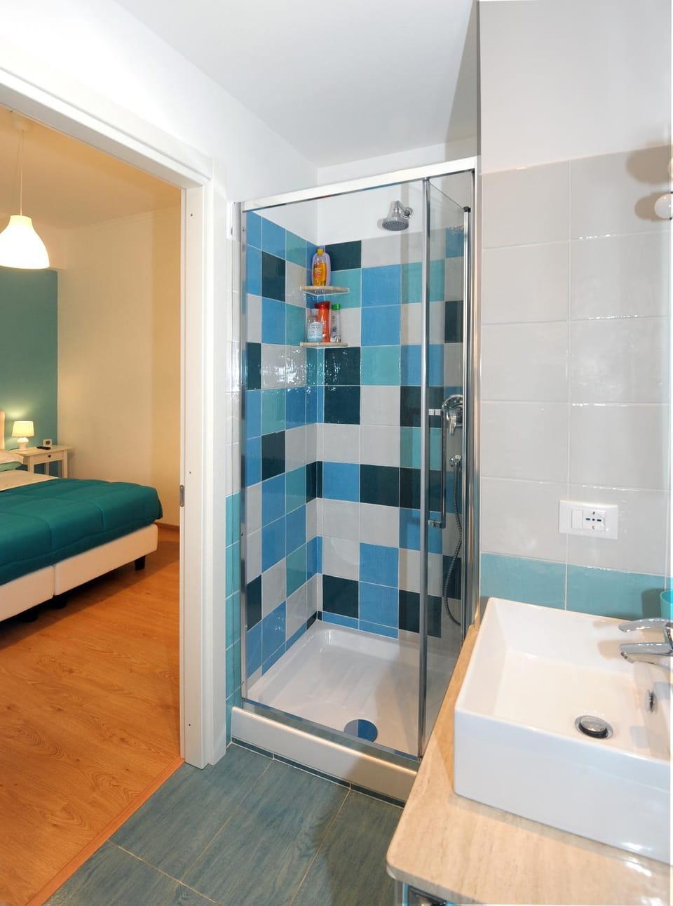 Shower, Decorative detail, Bedroom