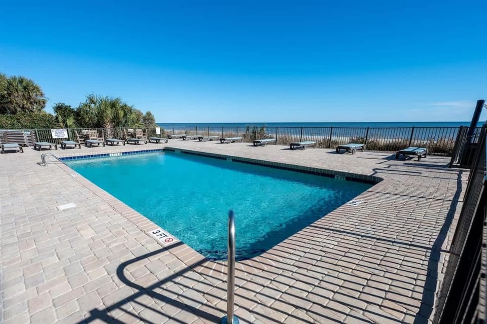 Oceanview Bluewater Resort's King Honeymoon Suite! House in Myrtle Beach