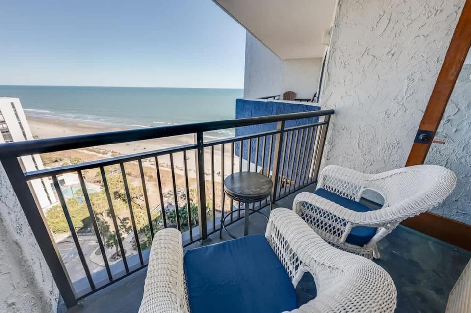 King Honeymoon, Beautiful Views, Bluewater, Pools! House in Myrtle Beach