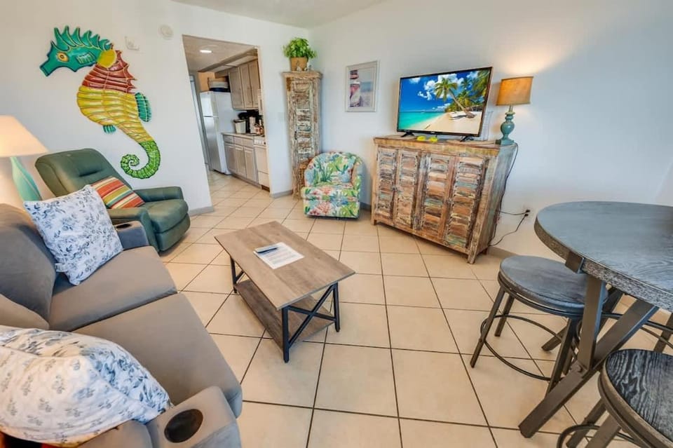 King Honeymoon, Beautiful Views, Bluewater, Pools! House in Myrtle Beach