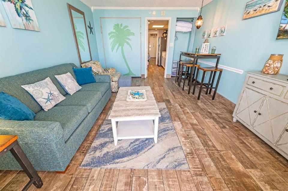 Oceanfront View, Renovated,Boardwalk Resort,Pools! House in Myrtle Beach