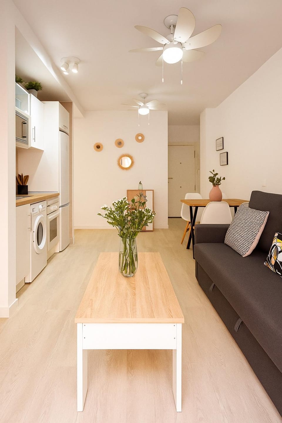 Living room, Dining area