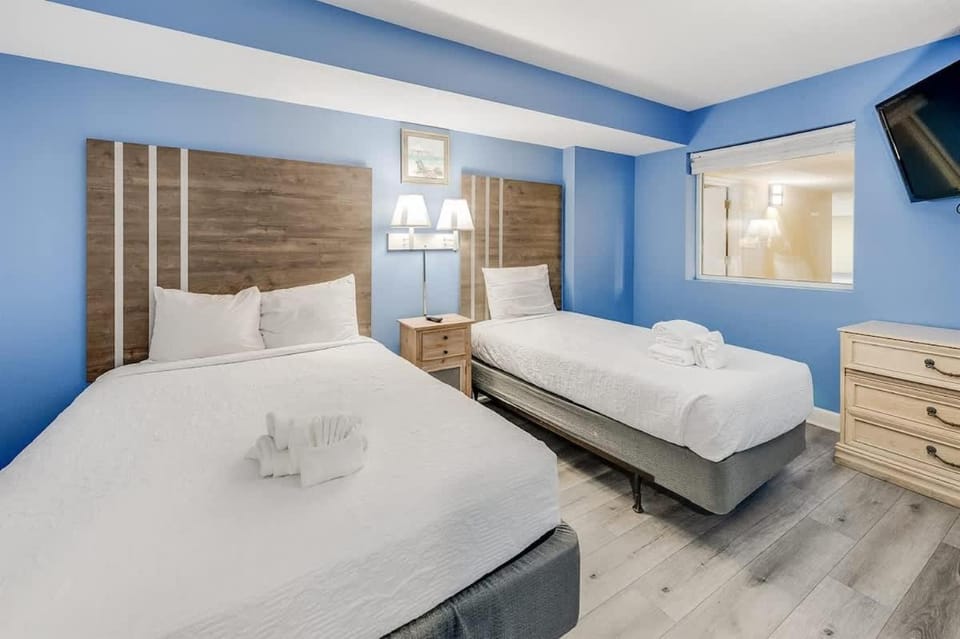 Newly Added King Suite 3BR,Direct Oceanfront Views House in Myrtle Beach