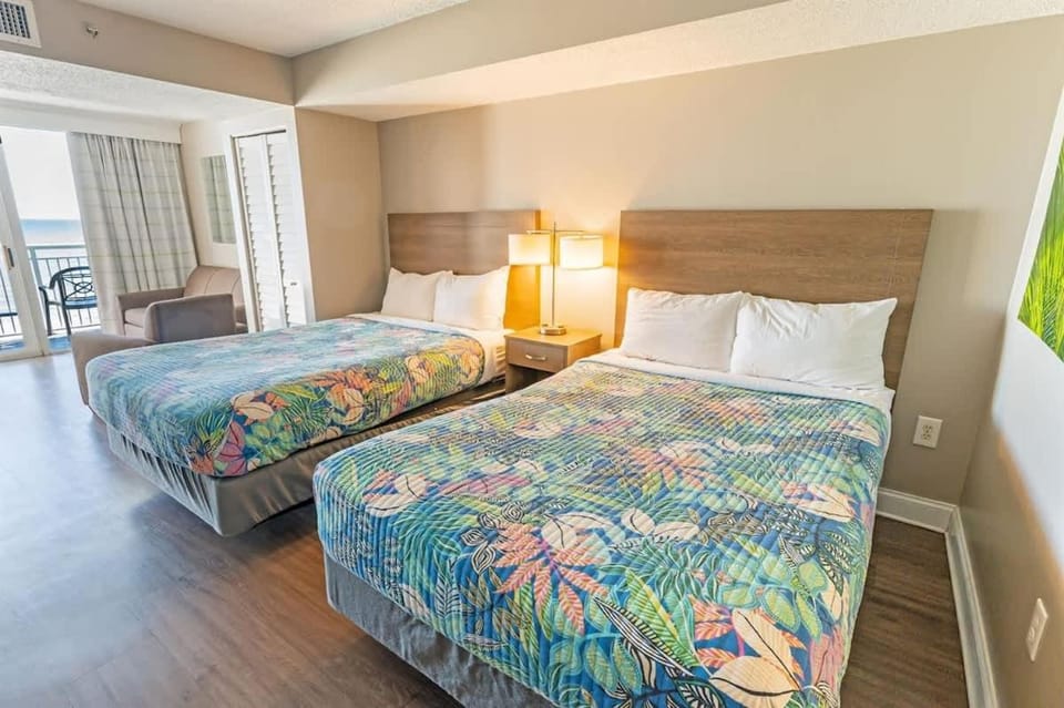 Direct Oceanfront Amazing Views In Camelot Resort! House in Myrtle Beach