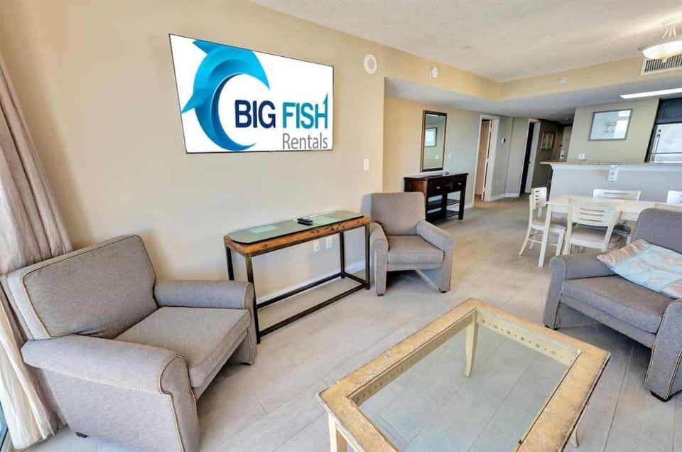 Oceanfront condo w pools & balcony House in Myrtle Beach