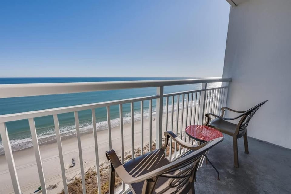 High Floor Direct Oceanfront w Views Heated Pools House in Myrtle Beach