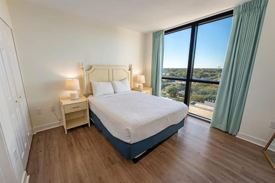 3BR TOP Floor Suite Caribbean Resort,Heated Pools! House in Myrtle Beach