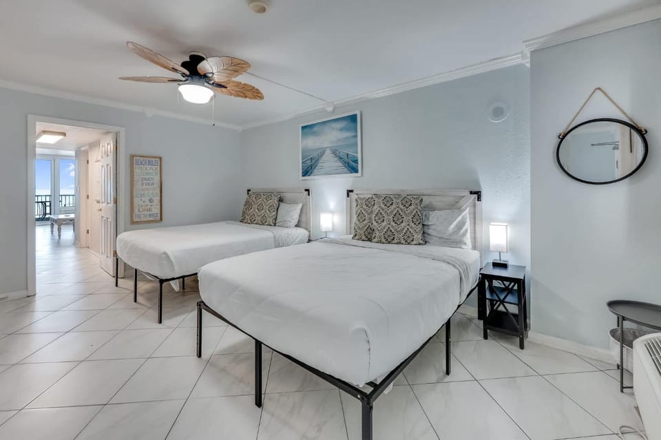 Newly Renovated, Modern, Ocean-View, Great Balcony House in Myrtle Beach