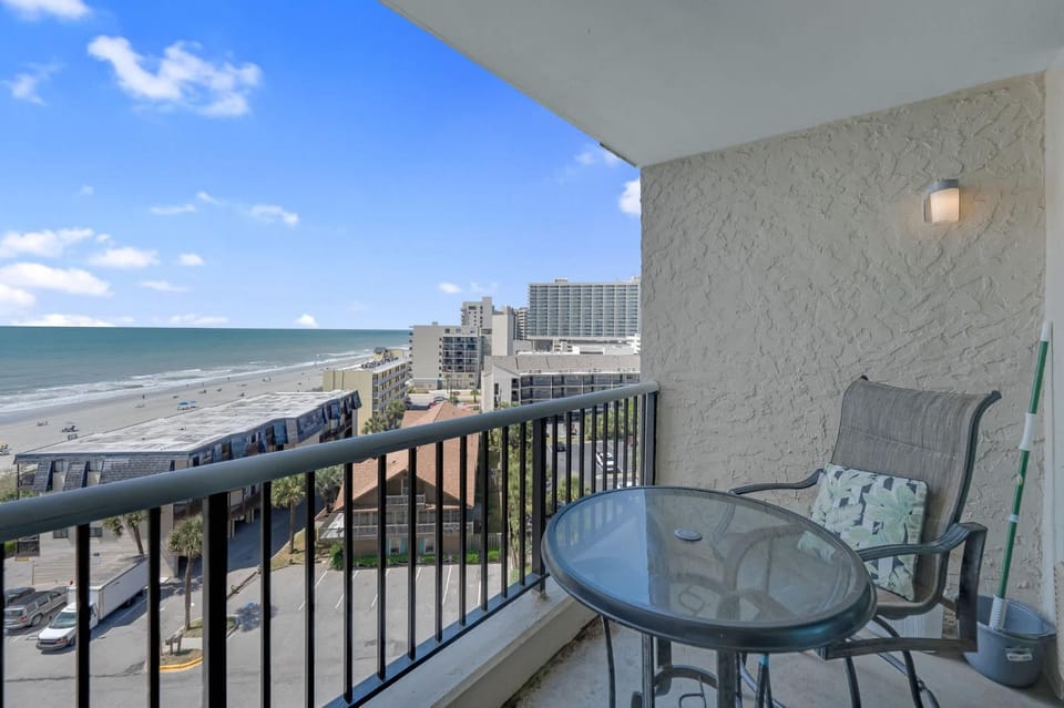 Newly Renovated, Modern, Ocean-View, Great Balcony House in Myrtle Beach
