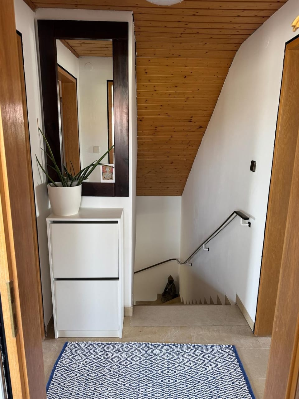 Möblierte 2-Zimmer-Dachwohnung Apartment in Erlangen