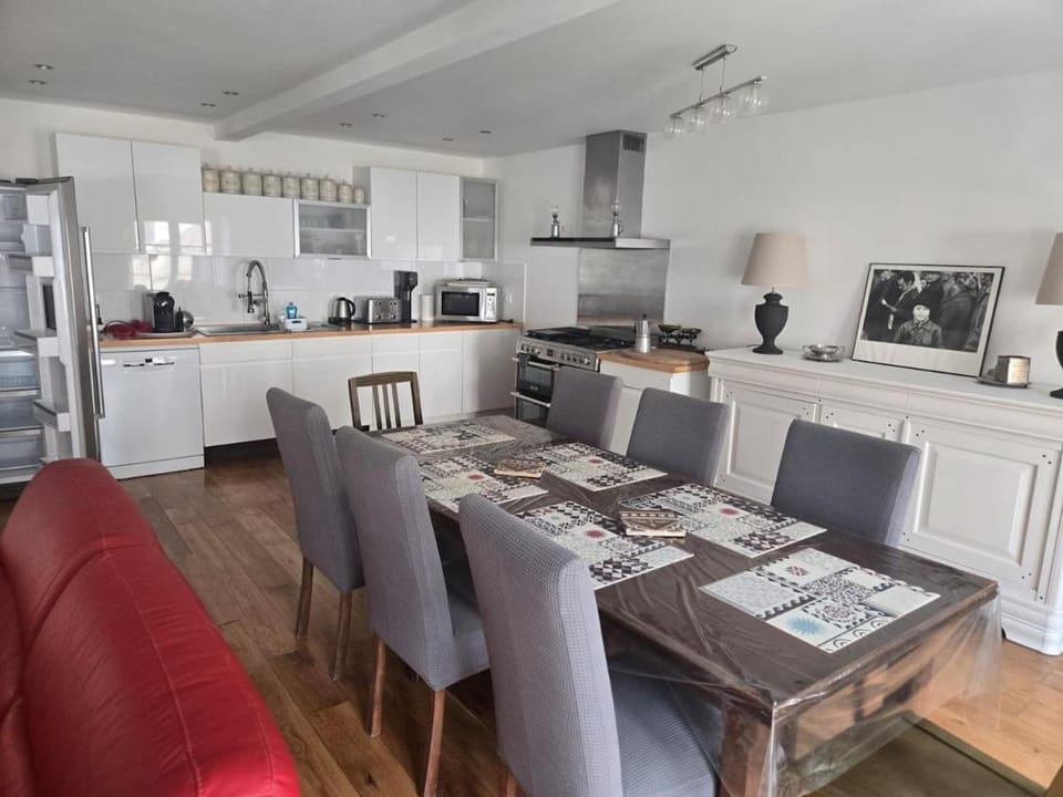 Le Clos Malou cœur de Thomery 3 chambres 1 à 9 pers Apartment in Fontainebleau