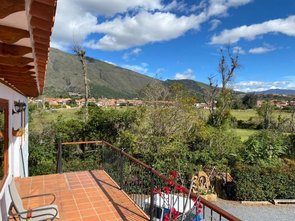 View (from property/room), Balcony/Terrace, Mountain view