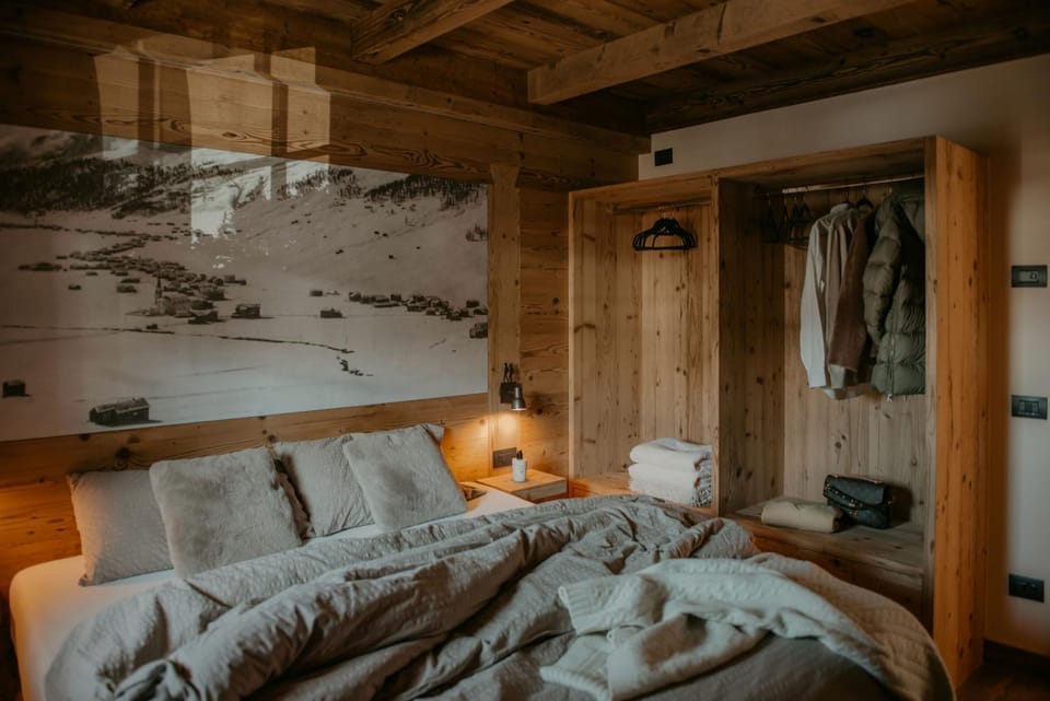 Bed, Photo of the whole room