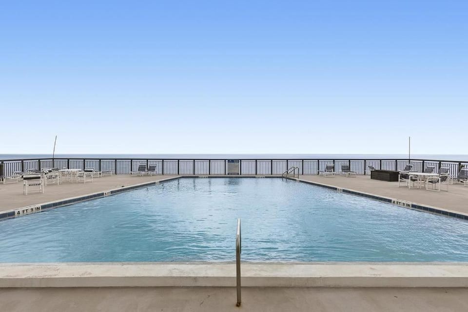 Moontide B707 House in Edgewater